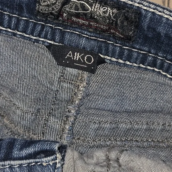 Womens silver brand jean shorts - Picture 4 of 4